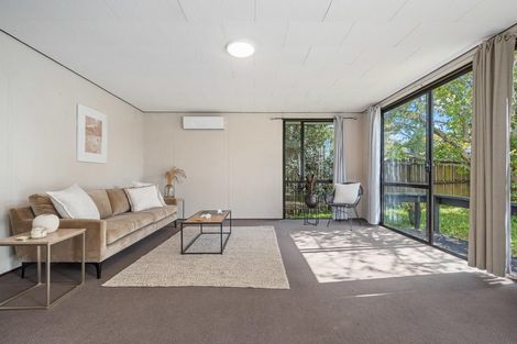 Photo of property in 2 Cameron Place, Ranui, Auckland, 0612