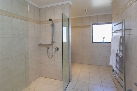 Photo of property in 5 Elmwood Road, Strowan, Christchurch, 8052