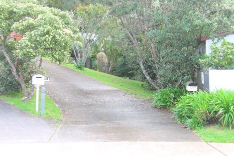 Photo of property in 40 Glenelg Road, Red Beach, 0932