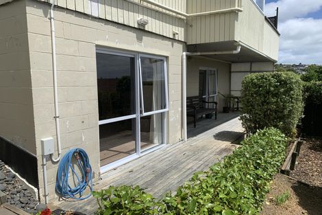Photo of property in 3/2 Chilton Place, Howick, Auckland, 2014