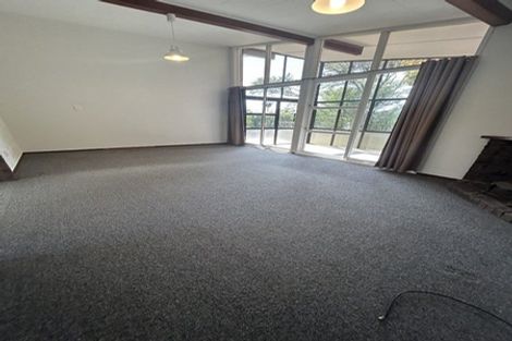 Photo of property in 19 South Lynn Road, Titirangi, Auckland, 0604