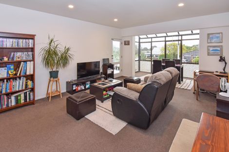 Photo of property in 8/13 Hill Road, Hillpark, Auckland, 2102