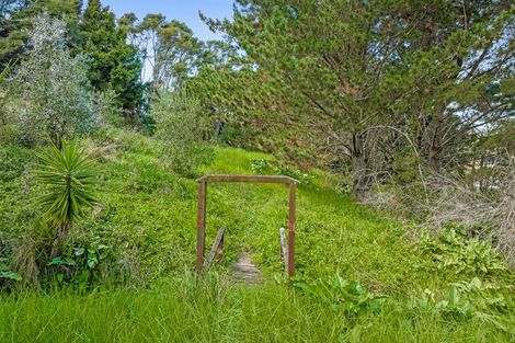 Photo of property in 9b Whangaparaoa Road, Red Beach, 0932