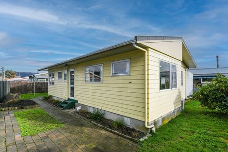 Photo of property in 2/16 Parkers Road, Tahunanui, Nelson, 7011