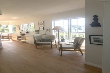 Photo of property in 221 Marine Parade, Seatoun, Wellington, 6022