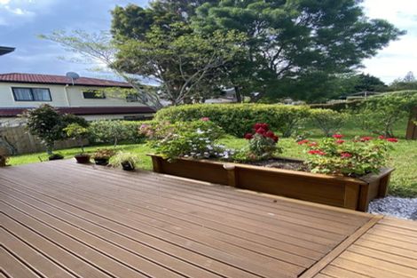 Photo of property in 17a Knightsbridge Drive, Forrest Hill, Auckland, 0620