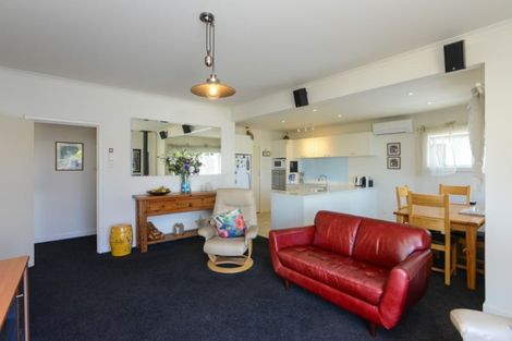 Photo of property in 5 Milton Terrace, Hospital Hill, Napier, 4110