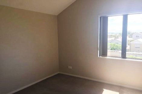 Photo of property in 4 Opito Way, East Tamaki, Auckland, 2013