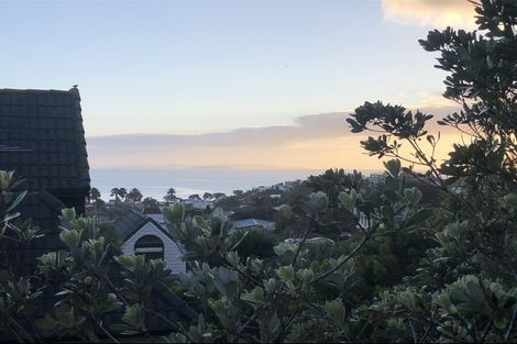 Photo of property in 1/194 Whangaparaoa Road, Red Beach, 0932