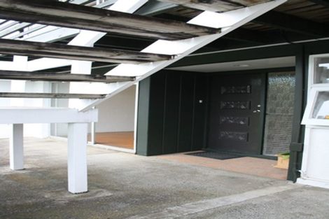 Photo of property in 4 Gerwyn Place, Pakuranga Heights, Auckland, 2010