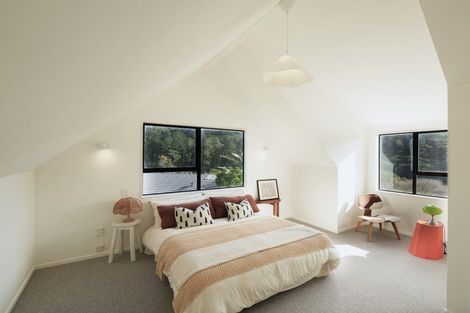 Photo of property in 2 Glendawn Place, Bayview, Auckland, 0629