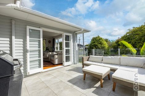 Photo of property in 17 Tapu Road, Huapai, Kumeu, 0810