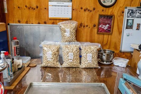 Photo of property in 882 South Head Road, South Head, Helensville, 0874