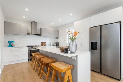Photo of property in 3 Strowan Road, Strowan, Christchurch, 8052