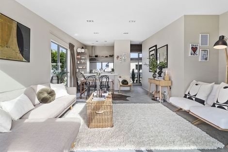 Photo of property in 37a Gurkha Crescent, Khandallah, Wellington, 6035