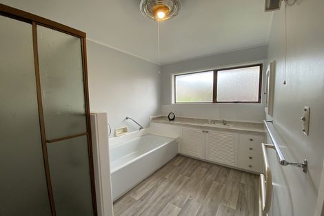 Photo of property in 2/9 Evans Road, Glen Eden, Auckland, 0602