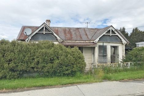 Photo of property in 235 Clyde Street, Balclutha, 9230