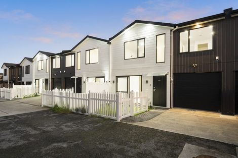 Photo of property in 38c Seymour Road, Sunnyvale, Auckland, 0612