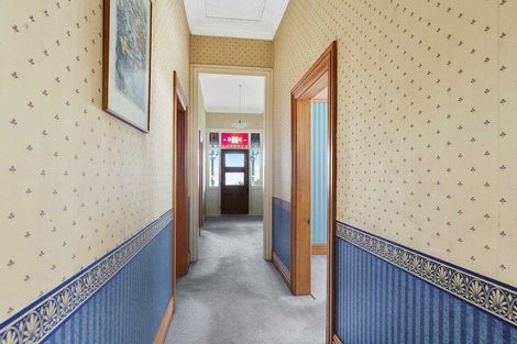 Photo of property in 39 Garden Road, Northland, Wellington, 6012