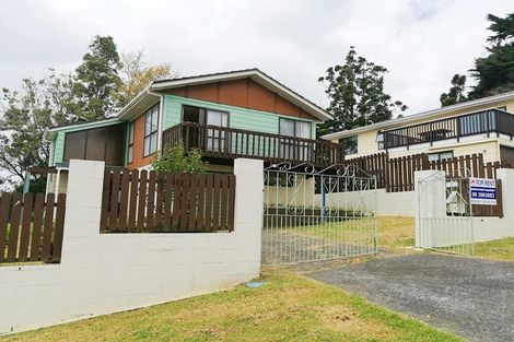 Photo of property in 39 Pemberton Avenue, Bayview, Auckland, 0629