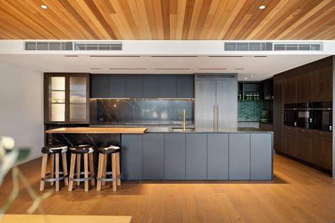 Photo of property in 335 Beacon Point Road, Wanaka, 9305