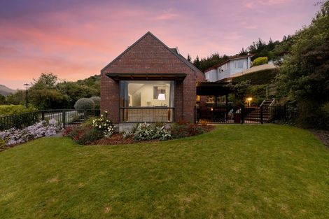 Photo of property in 2 Emerald Lane, Cashmere, Christchurch, 8022