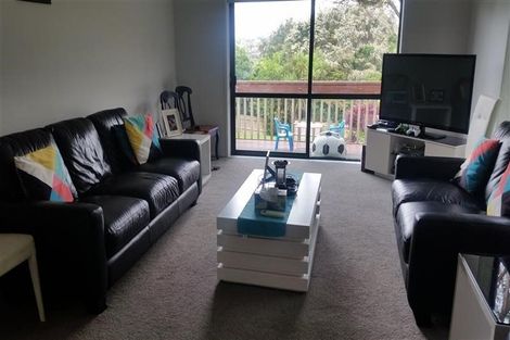 Photo of property in 43 Heathglen Place, Bayview, Auckland, 0629