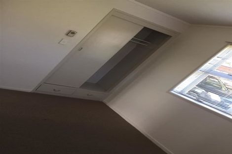 Photo of property in 2/17a Omana Road, Papatoetoe, Auckland, 2025