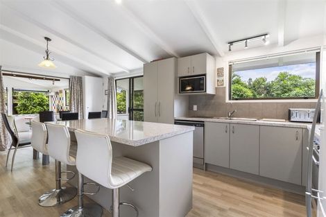 Photo of property in 218 Patuwai Drive, Whangamata, 3620