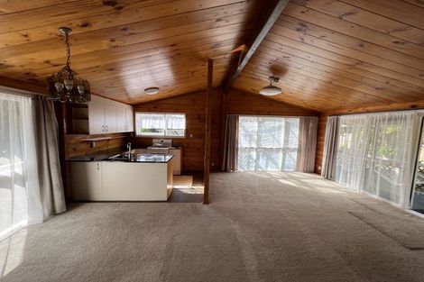 Photo of property in 14 Binda Place, Botany Downs, Auckland, 2010