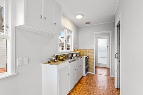 Photo of property in 63 Divich Avenue, Te Atatu South, Auckland, 0610