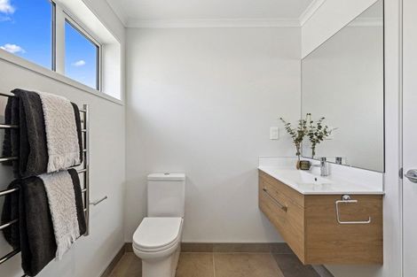 Photo of property in 10b Kotuku Street, Te Atatu Peninsula, Auckland, 0610