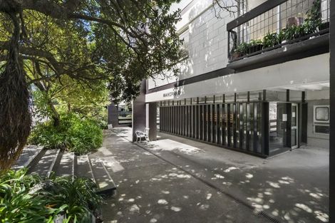 Photo of property in Mansfield Towers, 1 Grant Road, Thorndon, Wellington, 6011
