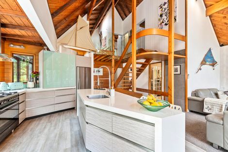 Photo of property in 93 Brick Bay Drive, Sandspit, Warkworth, 0982