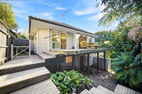 Photo of property in 11a Langana Avenue, Browns Bay, Auckland, 0630