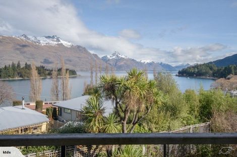 Photo of property in 8 Veint Crescent, Queenstown, 9300