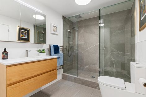 Photo of property in 77 Parkside Drive, Orewa, 0931