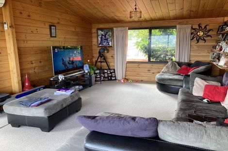 Photo of property in 10 Mervyn Place, Plimmerton, Porirua, 5026