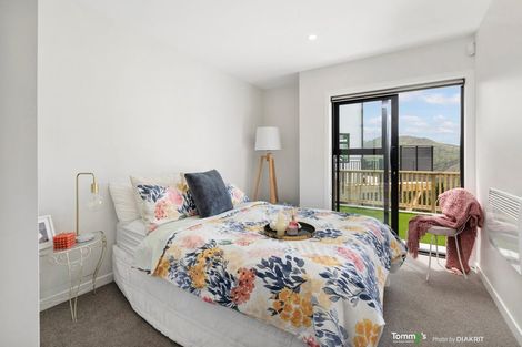 Photo of property in 15 Nanda Way, Khandallah, 6035