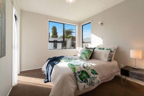 Photo of property in 1/16 Taikata Road, Te Atatu Peninsula, Auckland, 0610