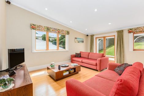 Photo of property in 12 Woburn Road, Northland, Wellington, 6012