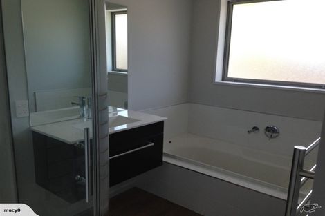 Photo of property in 4 Tommy Street, Pegasus, 7612