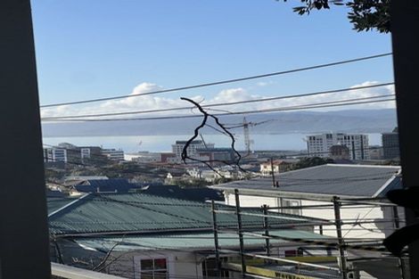 Photo of property in 35 Patanga Crescent, Thorndon, Wellington, 6011