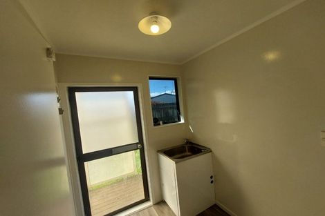 Photo of property in 2/19 Silver Creek Road, Weymouth, Auckland, 2103