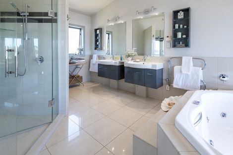 Photo of property in 74 Compass Way, Half Moon Bay, Auckland, 2012