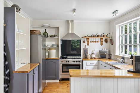 Photo of property in 269 High Street North, Carterton, 5713