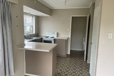 Photo of property in 1/55 Ellice Road, Totara Vale, Auckland, 0629