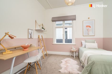 Photo of property in 65 Hargest Crescent, Saint Kilda, Dunedin, 9012