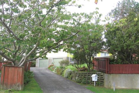 Photo of property in 14 Fitzwilliam Terrace, Tawa, Wellington, 5028