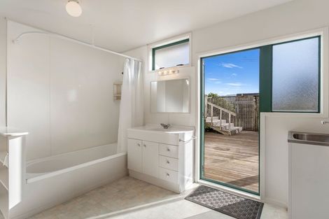 Photo of property in 7 Marquet Place, Tairua, 3508